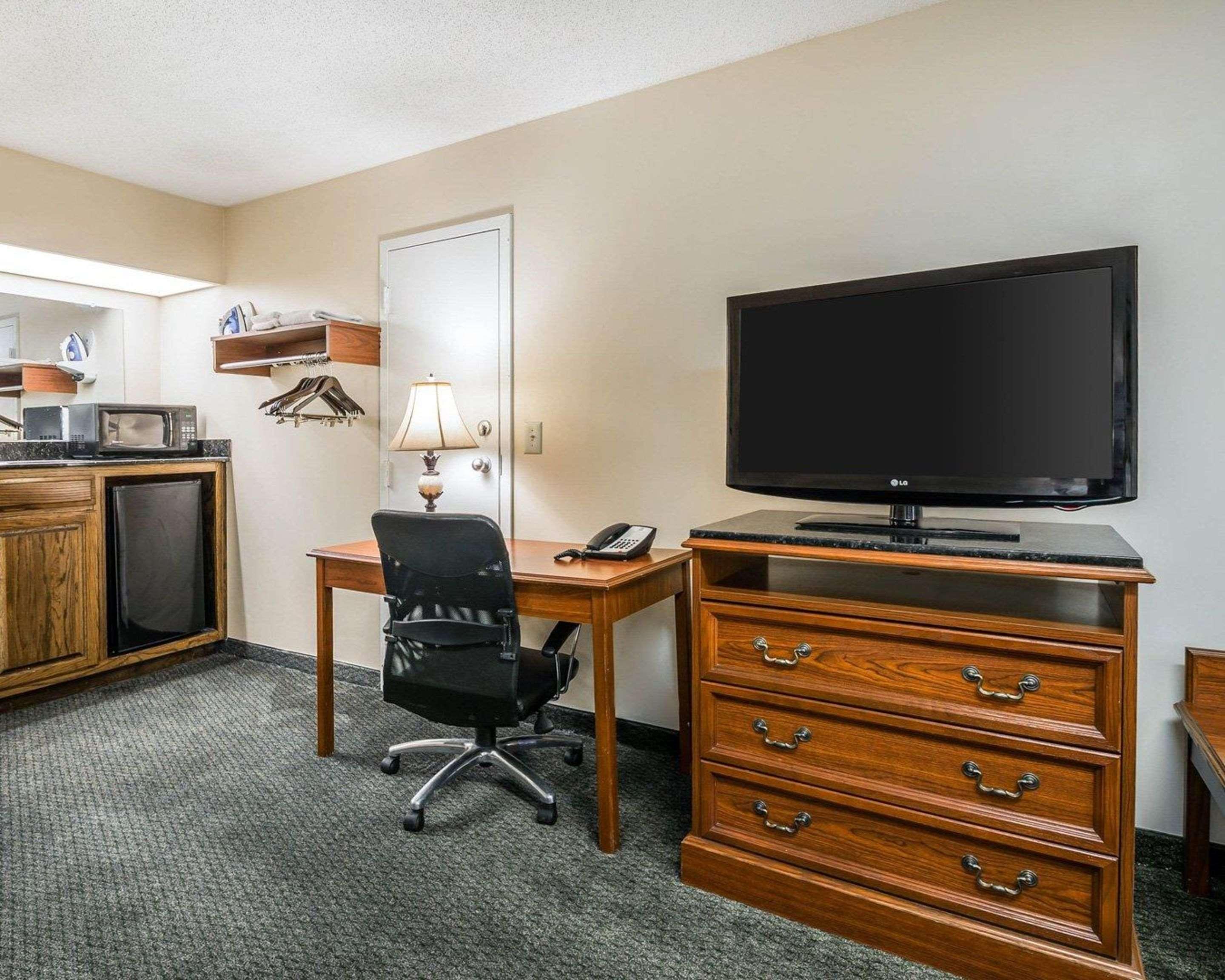 Quality Inn 2*